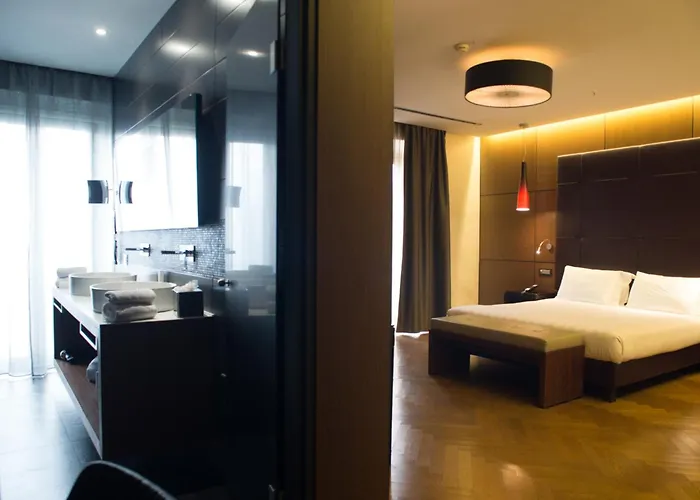 Divina Luxury Hotel