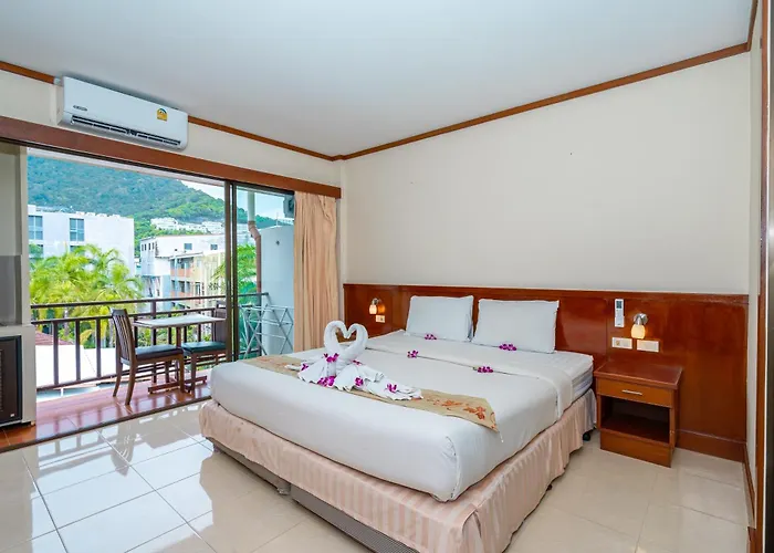 Outdoor Inn Kata Hotel