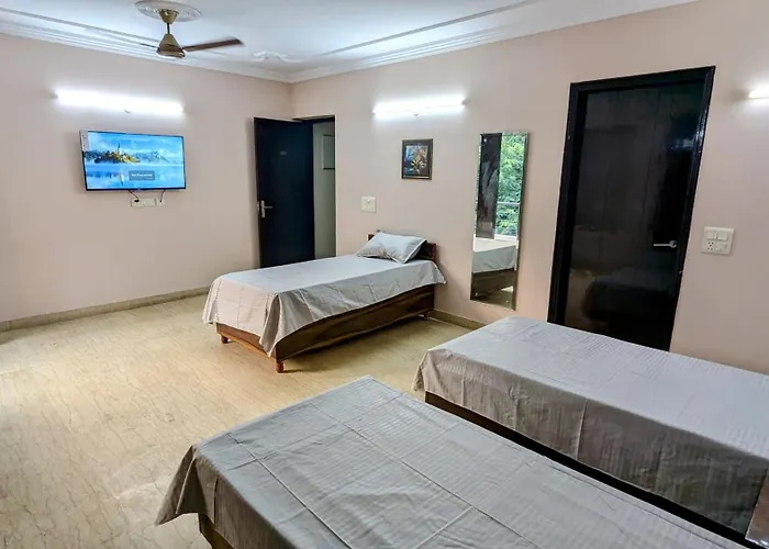 The Hostels Happy Nest And Pg