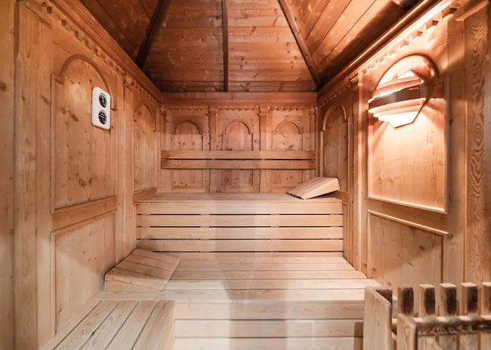 Strandhotel: Al Plan, A Mountain Moving Hotel