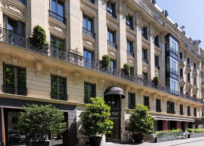 5 Sterne Hotels La Clef Tour Eiffel Paris By The Crest Collection