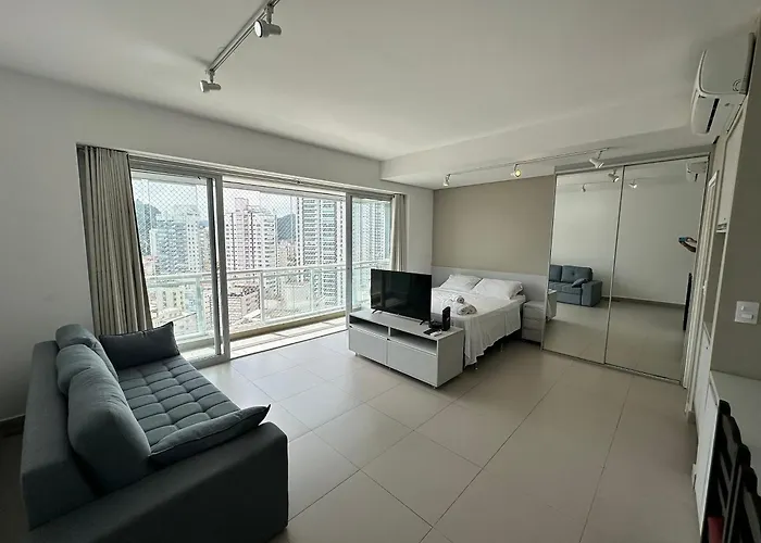 Vista Mar Unlimited Frente Mar Ar Condicionado Garagem Arrumação Andar Alto e piscina aquecida, sauna e muito mais!