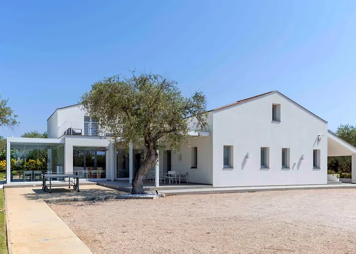 Villa Elais