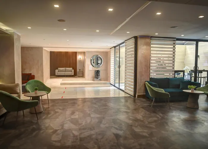 4 star hotel: Hotel Lac Leman, Les Berges Du Lac