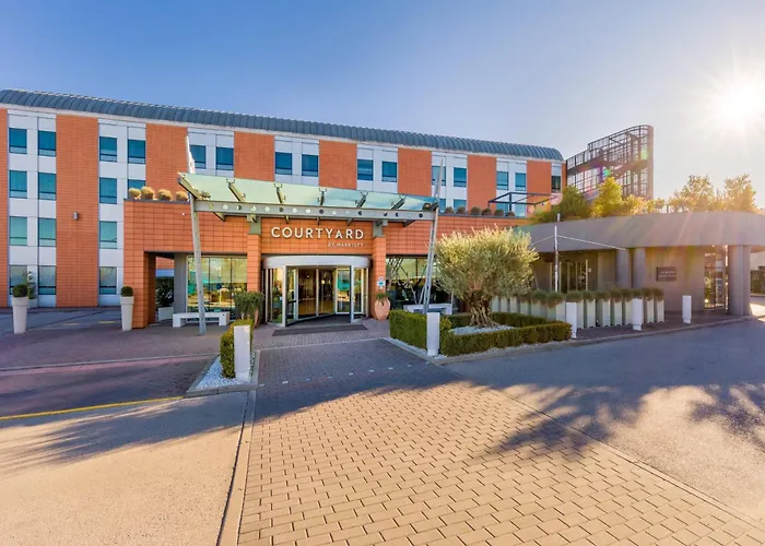 Pet Friendly hotel: Courtyard By Marriott Venice Airport