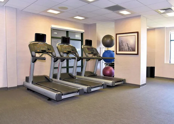 Courtyard By Marriott Boston Waltham