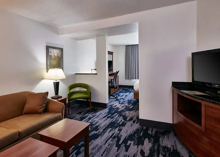 Fairfield Inn & Suites Detroit