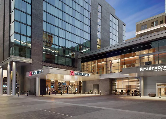 Pet Friendly hotel: Lexington Marriott City Center