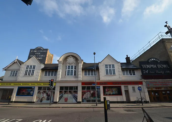 Guest house: Central Comfort Rooms