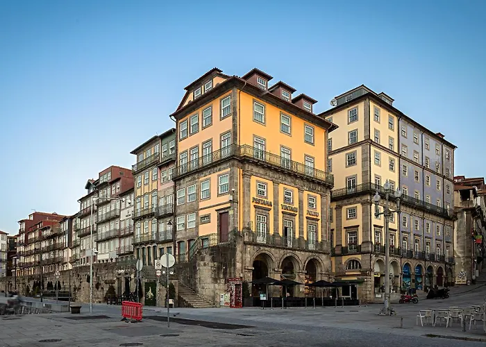 Hot Tub in Room Pestana Vintage Porto & World Heritage Site
