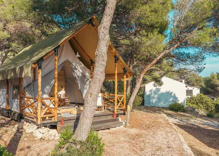 4 sterren hotel: Obonjan Island Resort