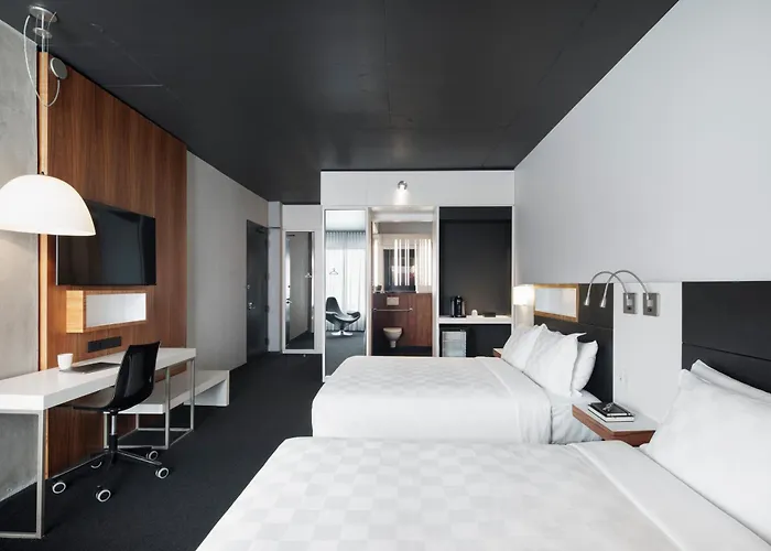 Alt Hotel Toronto Airport