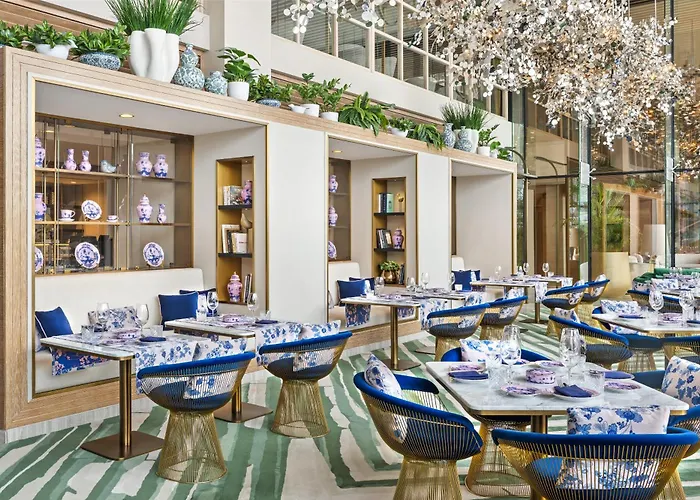 Hotel: The St. Regis Downtown Dubai