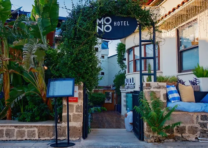Cheap hotels Mono