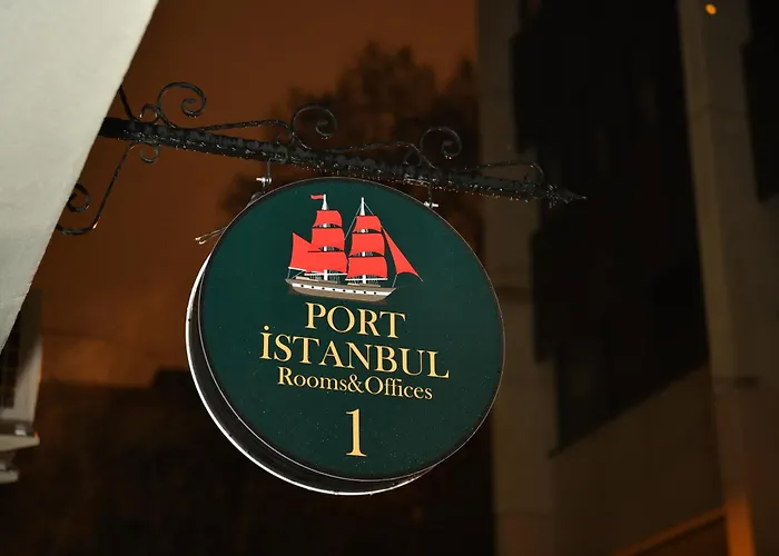  Istanbul Port