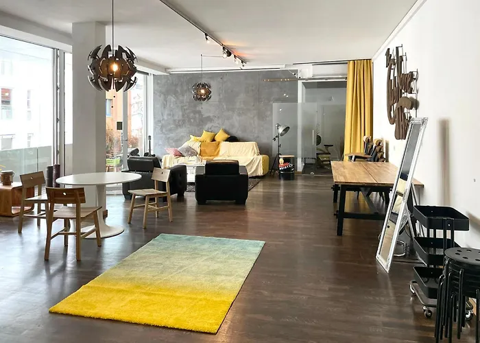 Motel: Heart Of Gold Hostel & Capsules Berlin