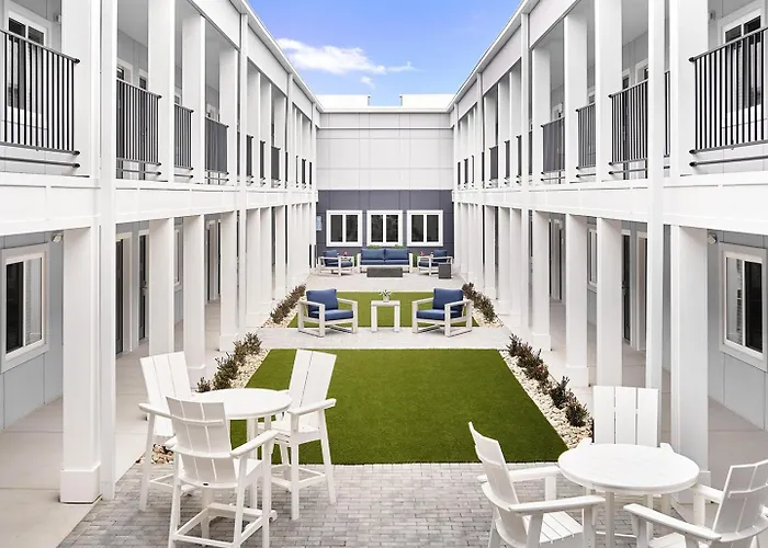 Stayapt Suites -Haywood Mall