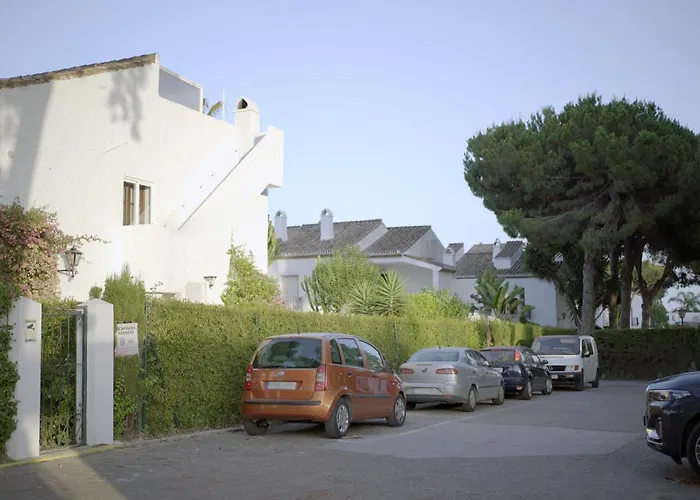 Precioso apartamento a pie de playa en la nueva Milla de Oro entre Estepona y Marbella