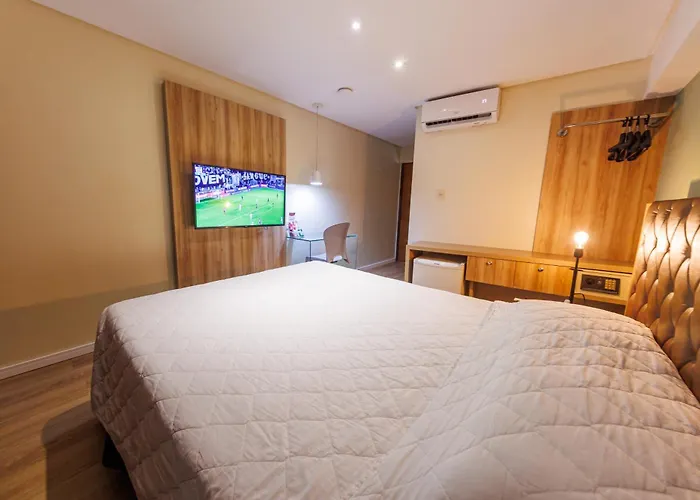 Hotel 3 estrelas: Hotel Village Confort