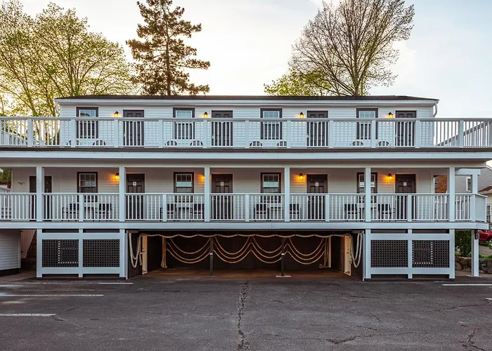 Eagle House Motel