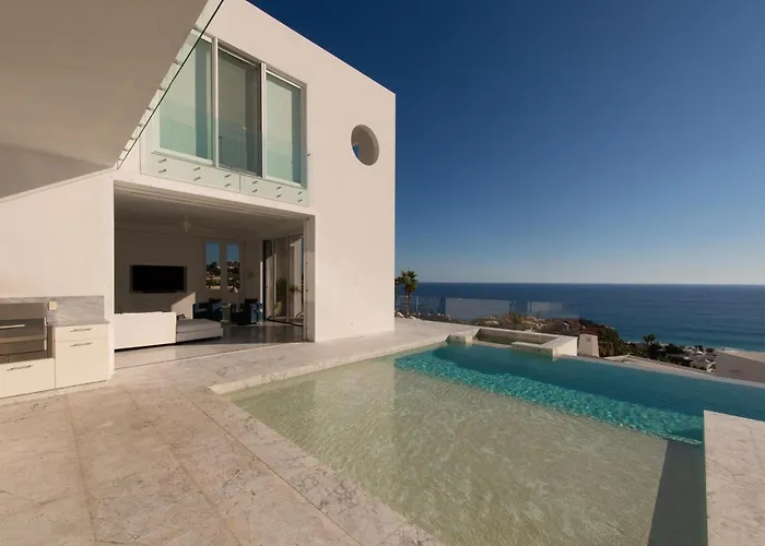 Chalet: Villa Besame by Cabo Villas