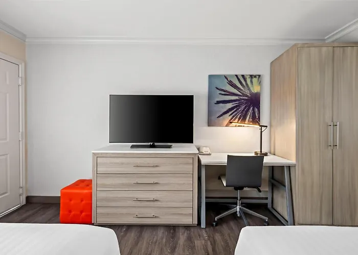 Surestay Hotel By Best Western Santa Monica