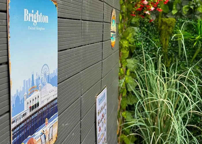 Host & Stay - The Charles Street House