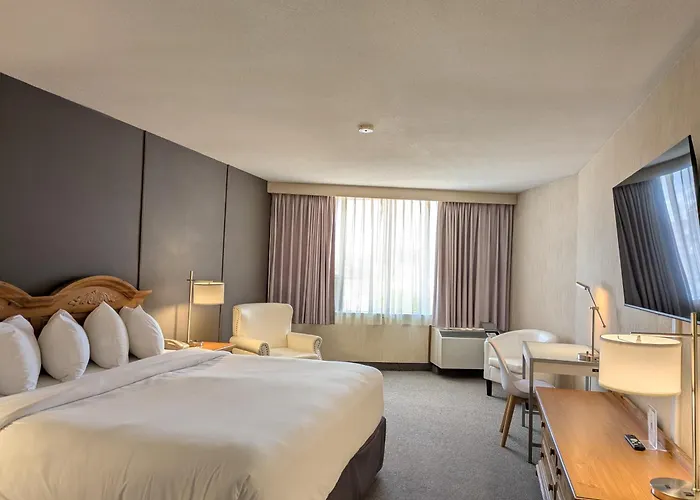 Confederation Place Hotel