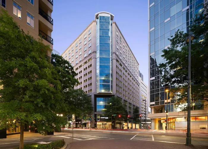 Airport Hotel: Courtyard Charlotte City Center