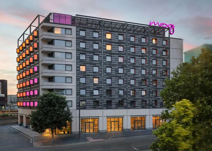 Dog friendly hotels Moxy London Stratford