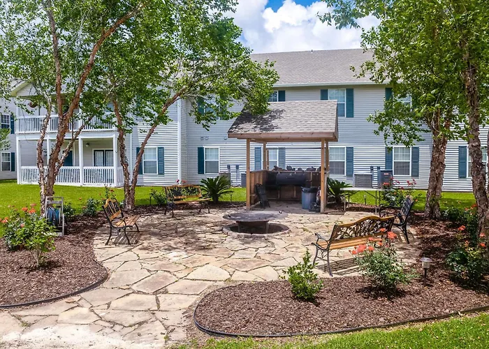 Colony Club U4 - Southern Gulf Charm