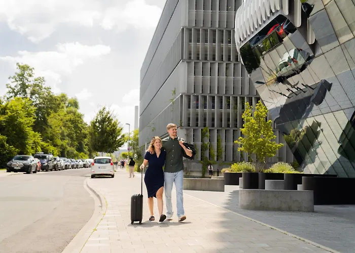 The Zipper Hotel Und Apartments