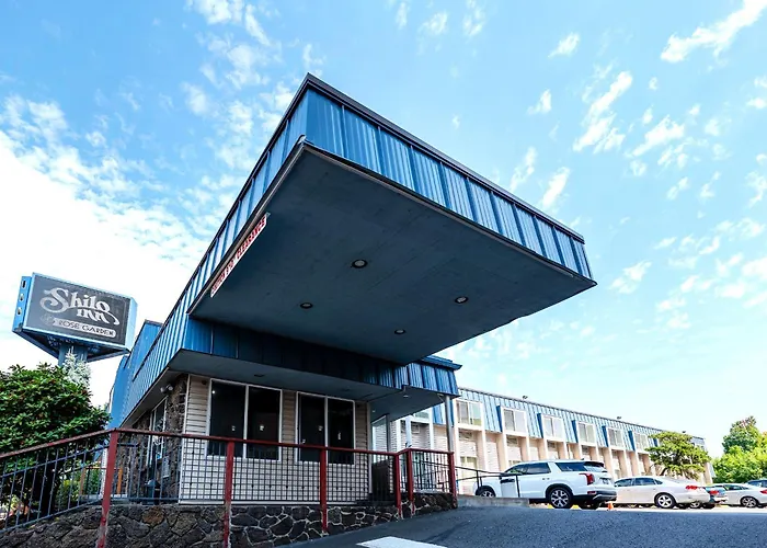 Beach hotel: District Hotel By Oyo Portland Convention Center
