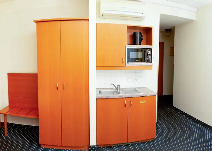 Familiehotel: Suite Hotel 900 m zur Oper