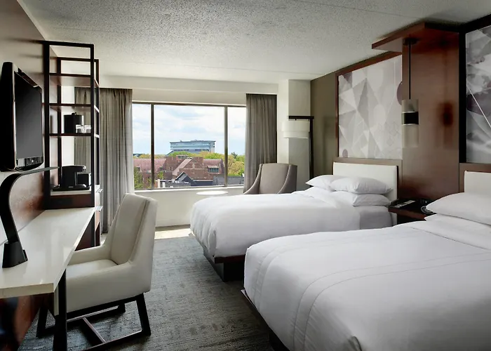 Beach Hotels Marriott East Lansing At University Place