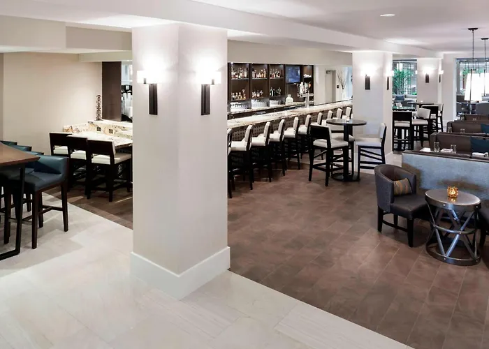 Beach hotel: Fairfax Marriott At Fair Oaks