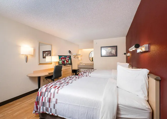 Motels Red Roof Inn Louisville Expo Airport