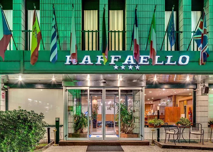 Luxury hotel only: Hotel Raffaello