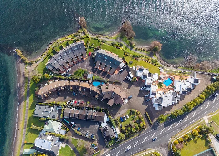 Luxury hotel only: Cottage Mews Motel