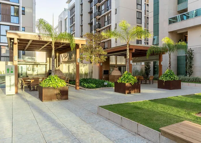 Vista Park Hplus Long Stay