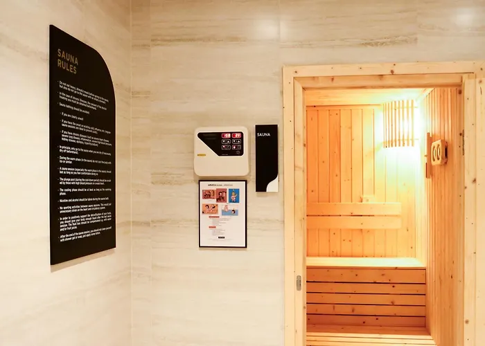 Floral Court Hotel & Residence Sukhumvit 13