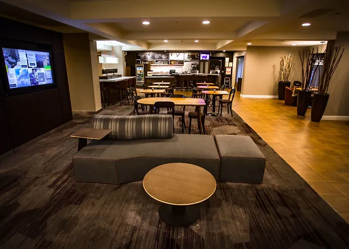 Cheap hotels Courtyard Memphis East/Bill Morris Parkway