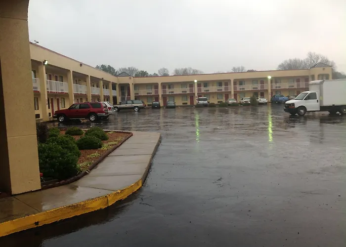 Colonial Inn And Suites - Memphis