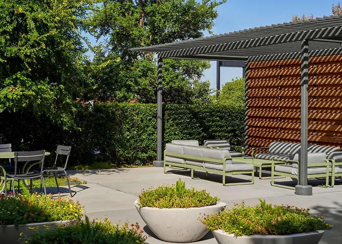 3 star hotel: Doubletree By Hilton Hotel Dallas - Love Field