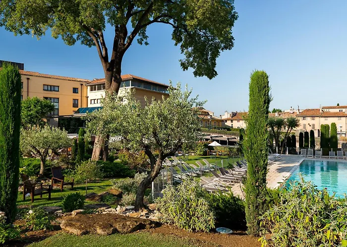 Hotels with pool Aquabella & Spa