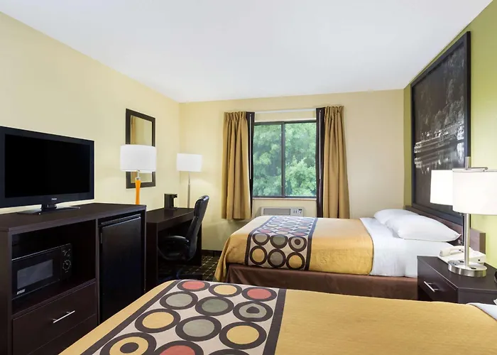 Super 8 By Wyndham Marietta