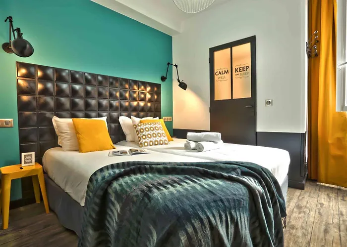 Auberge: Arty Paris Porte de Versailles by River