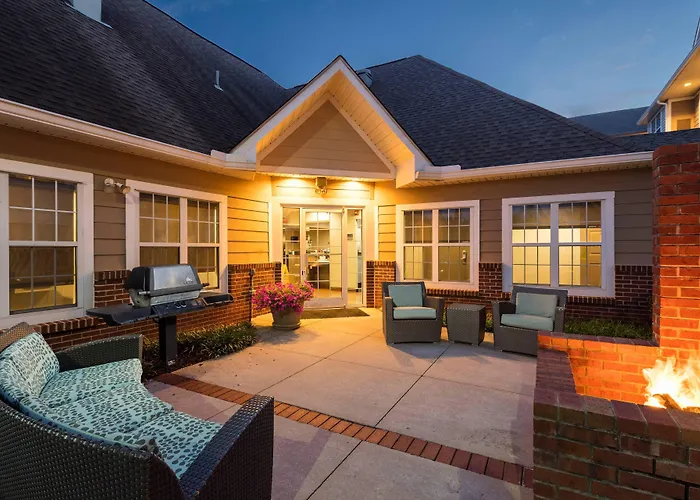Hotel near College: Residence Inn Huntsville