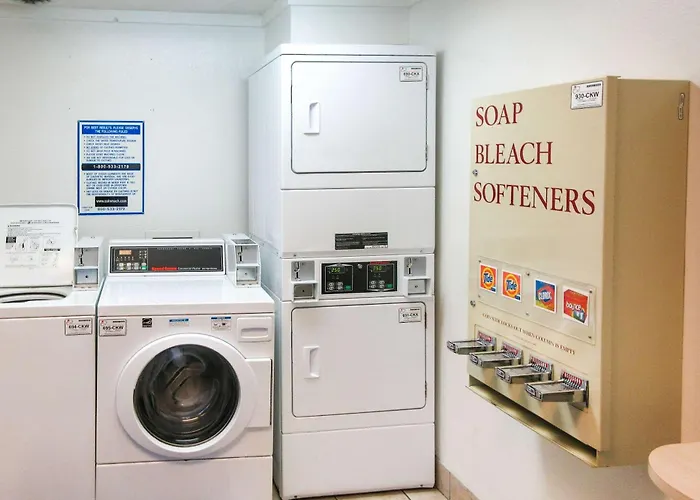 Rodeway Inn Altoona Orchard Plaza