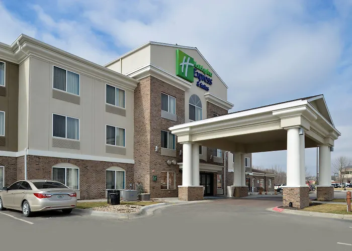 Holiday Inn Express & Suites West By Ihg